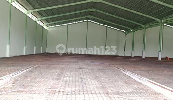 Warehouse Rental 2016M2 Newly Built Adjacent Sepatan Area 4.5 Ha 40 Feet Access