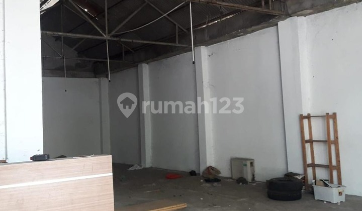 EN ID: Warehouse for Rent Pondok Jagung 350 sqm Building Size Near Alam Sutera Suitable for Online Shop and Storage Single-Axle Truck Access