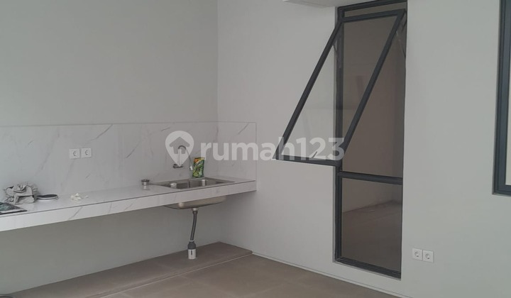 Sewa Murah Rumah 2 Lantai Citra Garden 8 Aero Mansion Jakarta Barat 2