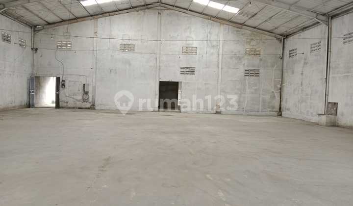 New 800M2 Warehouse for Rent, Strategic Location in Cipondoh DPR Warehouse Complex, 40 Feet Access