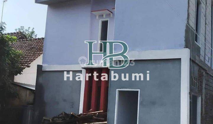 Rumah Modern SHM 2 Lantai Dekat Min Gedog Blitar