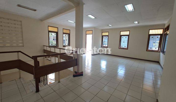 RUMAH STRATEGIS 2 LANTAI DI KARET KUNINGAN 1