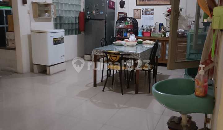 Dijual Rumah 2lt Taman Ratu Dijual Rumah 2lt Taman Ratu