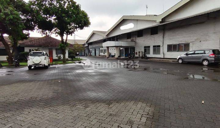 Gudang Siap Pakai Dengan Kantor Di Pinggir Jalan Raya Tlajung Udik Gunung Putri Bogor 1