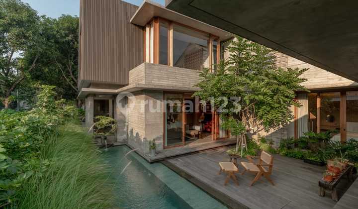 Rumah Mewah Modern Tropis Alam Sutera Ada Pool Rumah Mewah Modern Tropis Alam Sutera Ada Pool