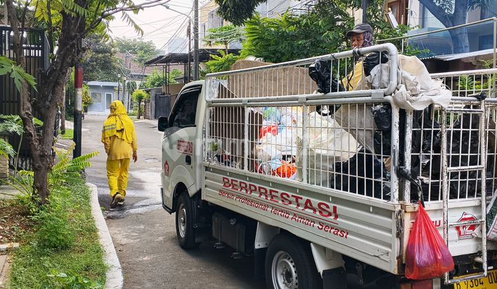 For Sale, Kelapa Gading House Fully Furnished Move-in Ready Affordable 2