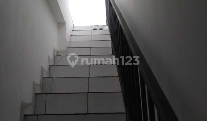 Shop House for Rent 3.5 Floors Pademangan Near Ancol Gunung Sahari Kemayoran Roadside 2