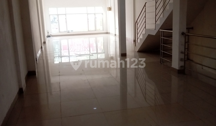 Disewa Ruko 4 Lt Mangga Besar Raya  2