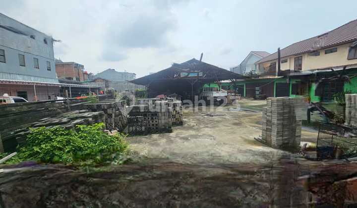 Rent Grogol Lot by the Main Road, Formerly a Strategic Building Materials Store