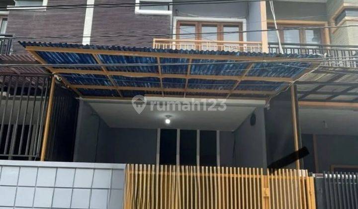 Rumah Siap Huni di Kavling Polri, Jelambar, Jakarta Barat 1