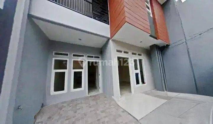 Rumah 2 Lantai Bagus SHM Dalam Kompleks di Kayu Putih, Jakarta Timur 2