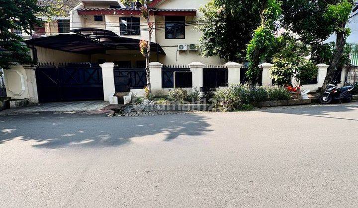 Rumah Dalam Kompleks Posisi Hoek di Pondok Kopi, Jakarta Timur 1