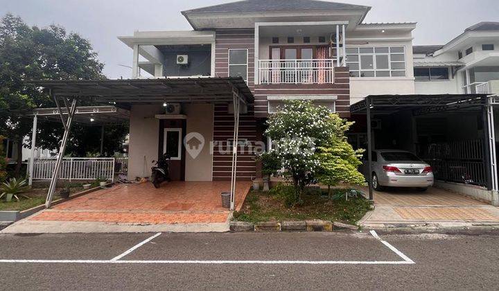 Rumah 2 Lantai Posisi Hoek Siap Huni di Grand Wisata, Bekasi 1