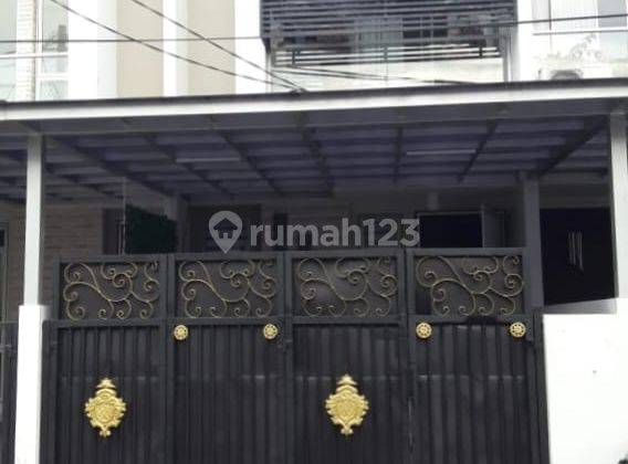 Dijual Rumah 2 Lantai Siap Huni di Grand Galaxy, Kota Bekasi 1