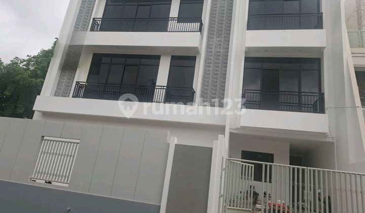 2-Story Shophouse Ready for Occupancy in Kedoya, West Jakarta