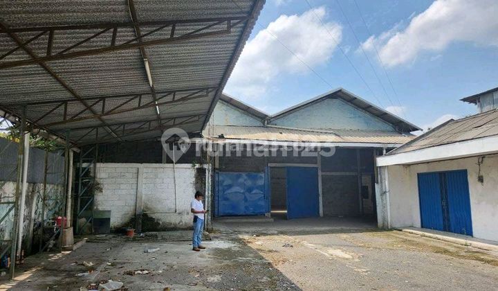 Gudang Siap Pakai Pinggir Jalan Raya di Cakung, Jakarta Timur