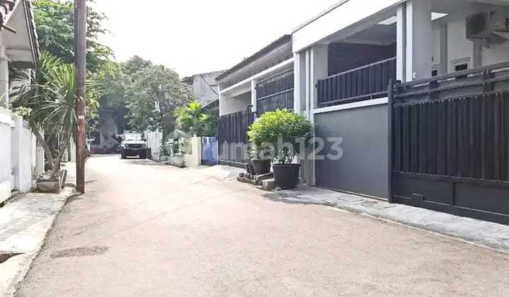 For Sale House in a Complex in Kayu Putih, East Jakarta 2