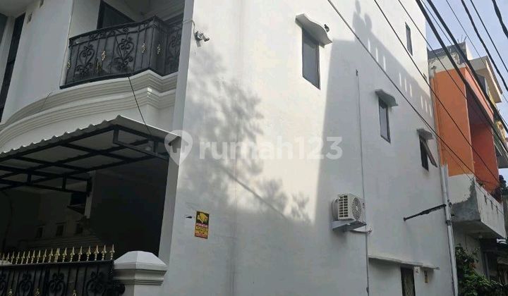 Rumah Siap Huni Free Kitchen Set di Pademangan, Jakarta Utara