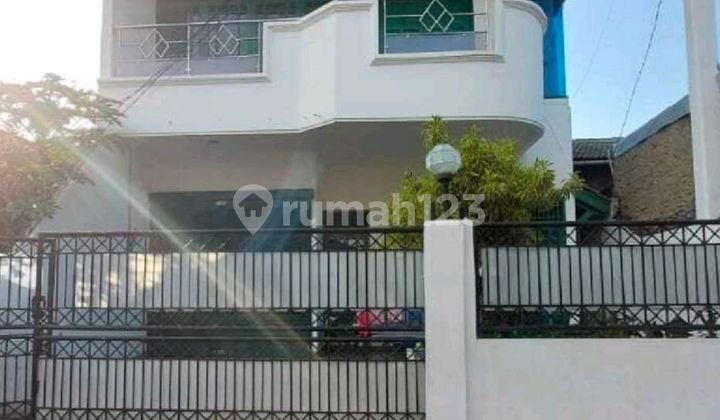 Rumah Bagus 2,5 Lantai SHM di Kembangan, Jakarta Barat