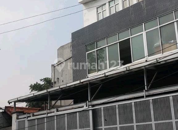 Ruko Gandeng 4 Lantai Siap Pakai di Cideng, Jakarta Pusat