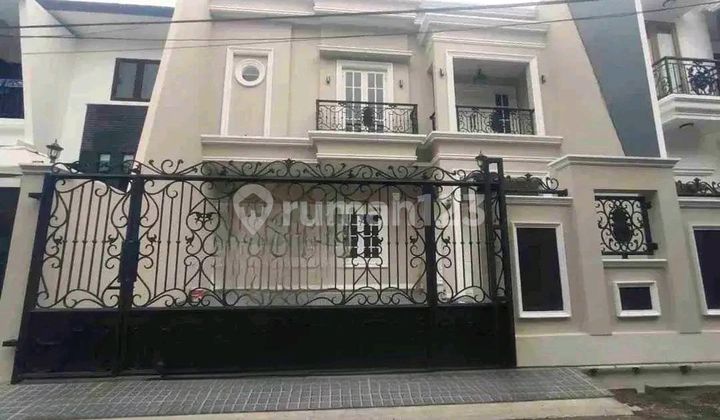 Rumah Baru Siap Huni 2,5 Lantai di Duren Sawit, Jakarta Timur