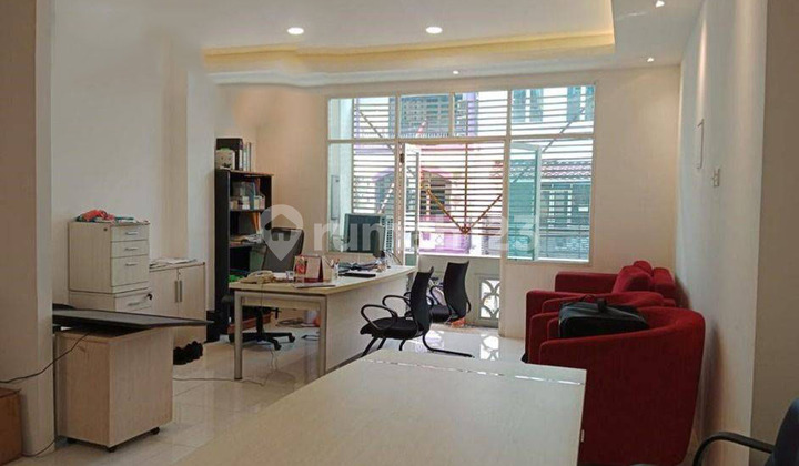 Ruko di Jl. Tentara Pelajar, Senayan, Jakarta Selatan 3
