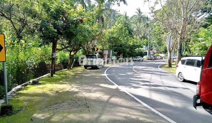 Tanah Istimewa di Nol Jl. Raya Senggigi samping hotel Svarga Resort 1