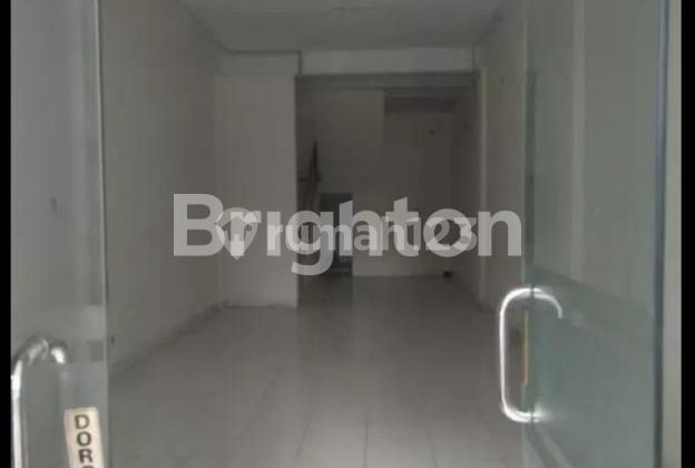 Ruko Jl. Bintoro depan ex Sinar Super market , Pusat Kota Surabaya , Dikelilingi Hotel Berbintang 2