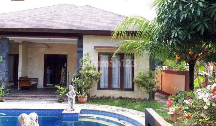 Dijual Rumah Kolam Renang Wika 1