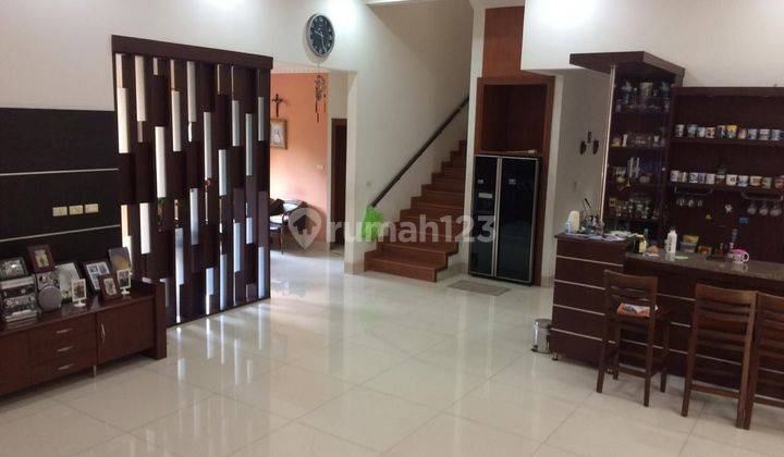 Rumah mewan cantik 21/2 lantai gading serpong Pondok Hijau Golf lokasi sangat bagus