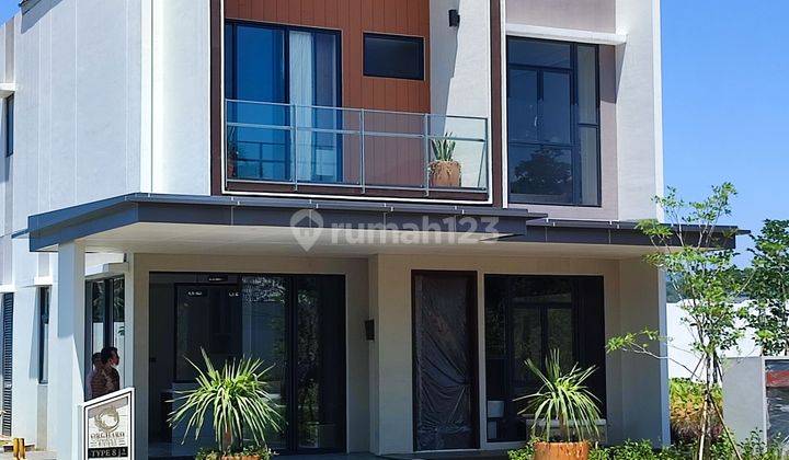 Rumah 2 Lantai modern glass house di Sentul City 1