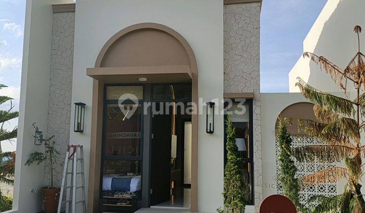 Rumah 2 Lantai Dekat Akses Tol dan View Pegunungan Rumah 2 Lantai Dekat Akses Tol dan View Pegunungan