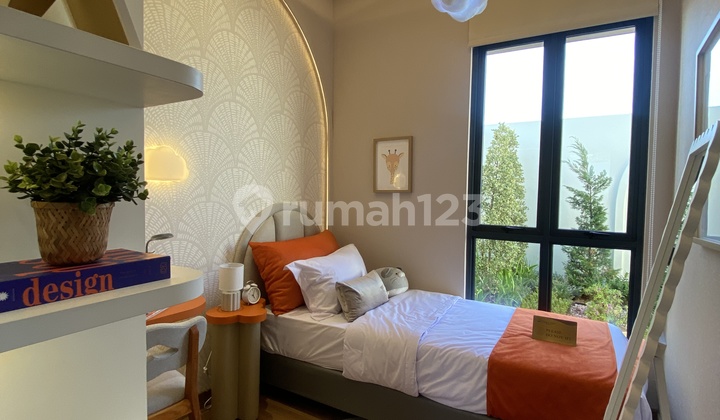 Rumah Modern Ala Eropa dengan View Gunung di Sentul