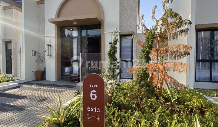 Rumah 2 Lantai yang Mempunyai View Pergunungan Rumah 2 Lantai yang Mempunyai View Pergunungan