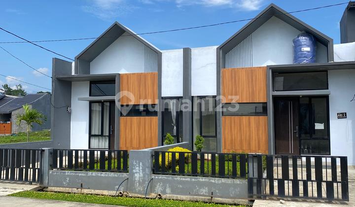 Rumah di Citereup Serasa Healing Tiap Hari Rumah di Citereup Serasa Healing Tiap Hari