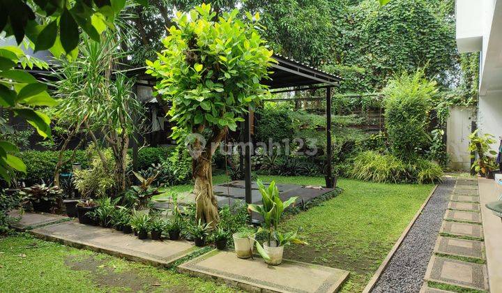 Rumah bagus siap huni, rumah 2 lantai hadap timur, dan posisi pinggir jalan, dengan masih ada halaman luas bisa untuk buat kolam renang, rumah nyaman, asri dan hijau, di  Witana Harja, Pamulang Barat  1