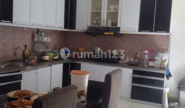 Rumah 2 lantai bagus,  posisi hook,  dan lingkungan aman dan nyaman di taman royal BSD 10