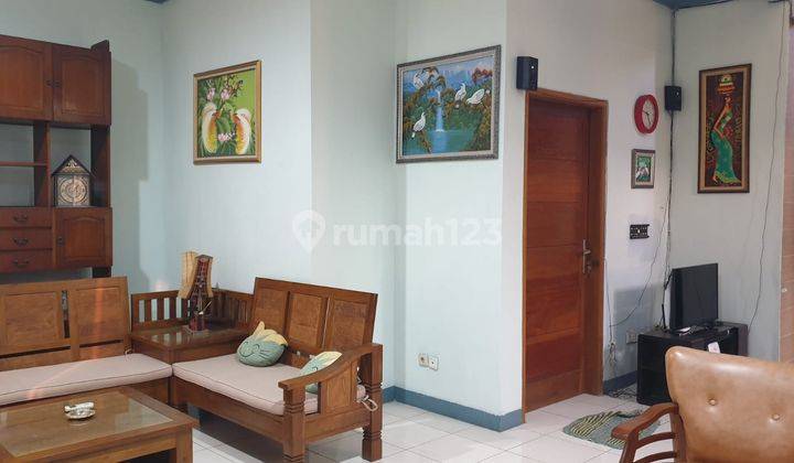 Rumah 2 Lantai siap huni,  hadap taman,  posisi hook,  di Vila Dago Tol,  Tangerang Selatan 2