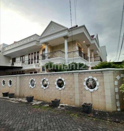 Rumah Mewah Citra Garden 3, siap huni, posisi hook, dengan luas 300 meter ( 15 x 30 ) semifurnish, hadap Timur Laut dan Tenggara, dan hadap taman,  rumah sudah renovasi, lokasi rumah di Citra Garden 3 Jakarta Barat 2