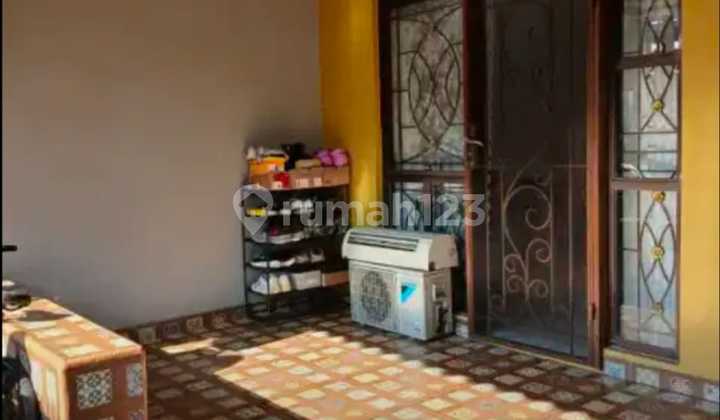 Ready-to-Live Home in a Strategic Location Near BSD Toll Gate, TB Simatupang, Modern Market, and Rawabuntu Train Station, Located in Kencanaloka BSD, South Tangerang. 2