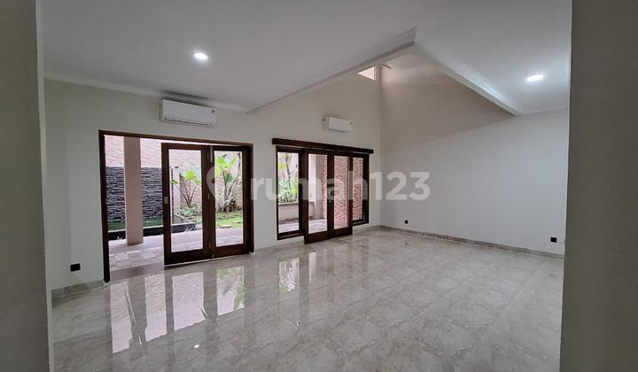 Rumah Baru Renovasi, Cantik, Rapi, Bagus Dan Siap Huni, Semifurnish, Hadap Barat Daya Bsd, Tangerang 2