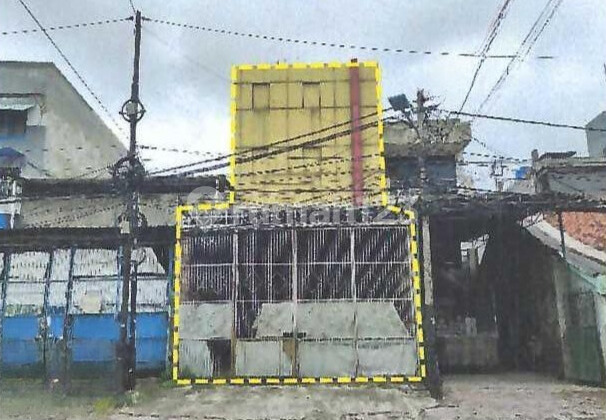 Strategic 3-Storey Shophouse on East Pinangsia Street, Tamansari, West Jakarta City