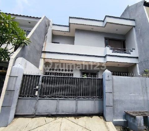 Dijual Rumah 2 Lantai di Jl. Mandala Selatan VI Dijual Rumah 2 Lantai di Jl. Mandala Selatan VI