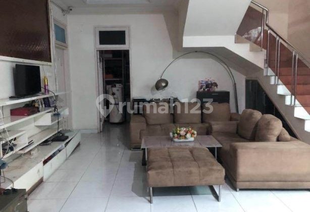 Dijual Rumah 2 Lantai di Duri Kepa 