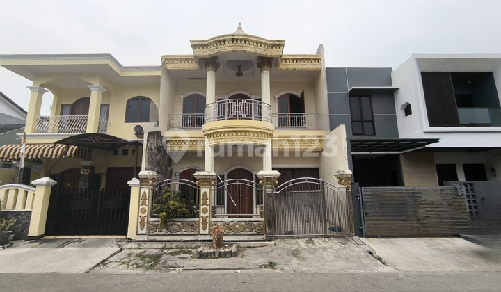 Dijual Rumah 2 Lantai di Perumahan Puri Dewata Cipondoh