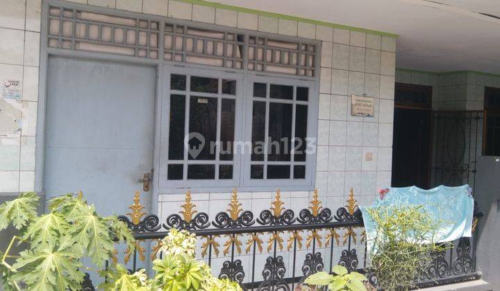 Rumah 2 Lantai Berserta Kost Dijual Murah 1