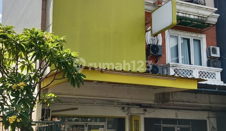 Dijual Ruko 3 Lantai  di Komplek Ruko City Resort Residence, Cengkareng Timur, 