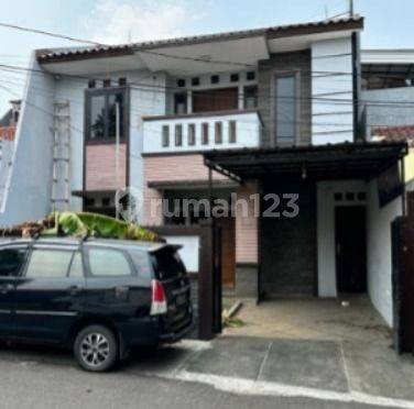 Rumah 2 Lantai Dijual Murah 1