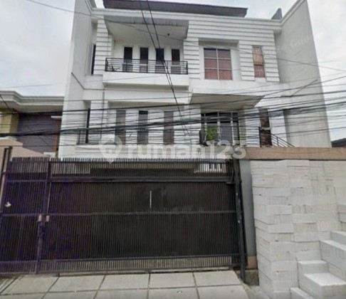 Dijual Rumah Kost 3 Lantai di Jl, Anggrek Cendrawasih, Pelmerah 2