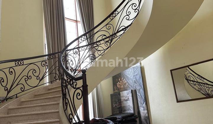 Dijual Rumah 2 Lantai di Taman Surya  bisa NEGO